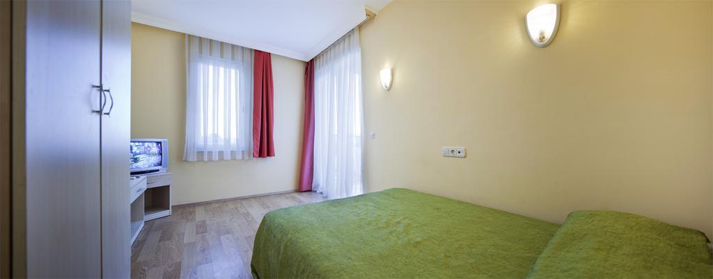 Larissa Garden Hotel Kemer Exterior photo